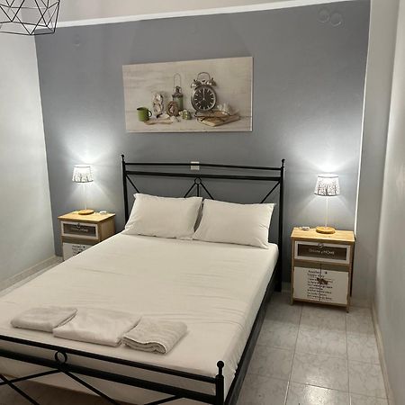 Menelaos Apartments 阿德里安诺斯·坎波斯 外观 照片