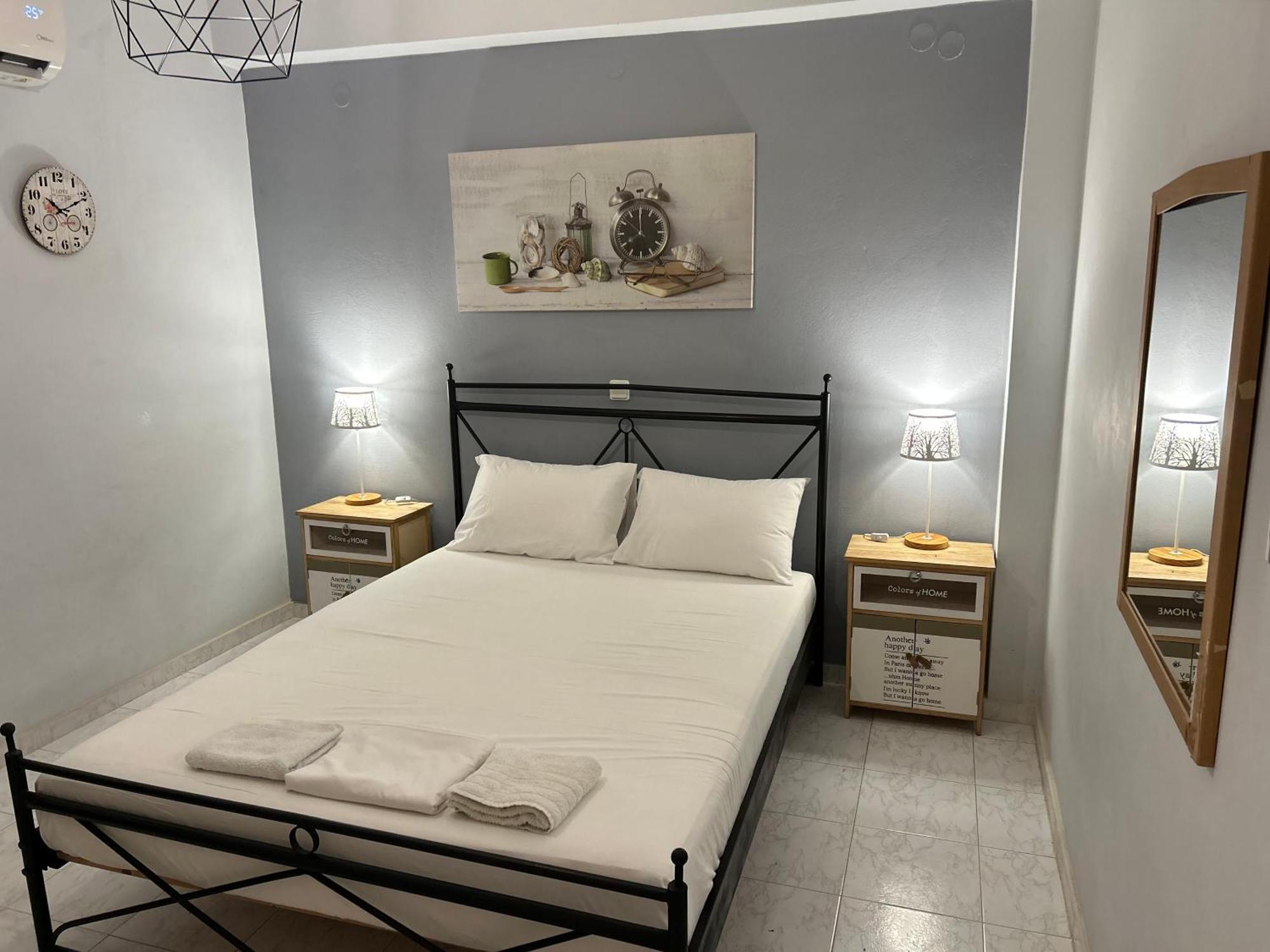 Menelaos Apartments 阿德里安诺斯·坎波斯 外观 照片