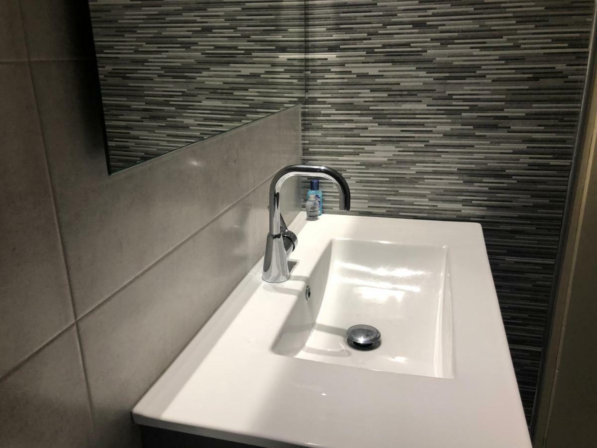 Menelaos Apartments 阿德里安诺斯·坎波斯 外观 照片